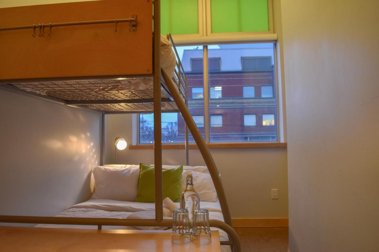 Planet Traveler Hostel Toronto Ngoại thất bức ảnh